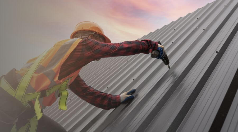 Professional gutter cleaning in Karlsruhe, ND